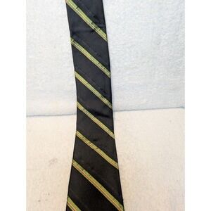 Brooks Brothers‎ Irregular Silk Mens Tie Black green red white Made in USA